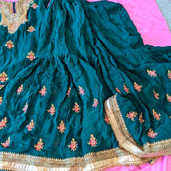 3 piece Pakistani Semi bridal full sharara set with duppatta - Picture 3 of 4